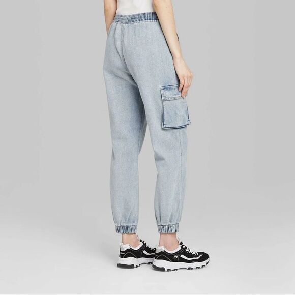 NWT Wild Fable Light Wash High-Rise Jogger Jeans Size Small - Picture 3 of 8